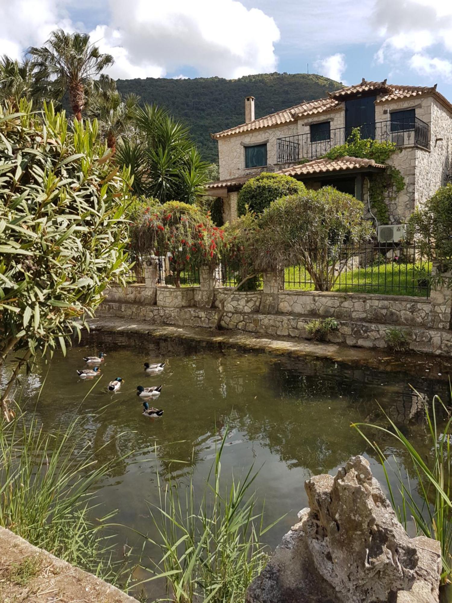 Castello Bellos Villas & Apartments Keri Exterior foto