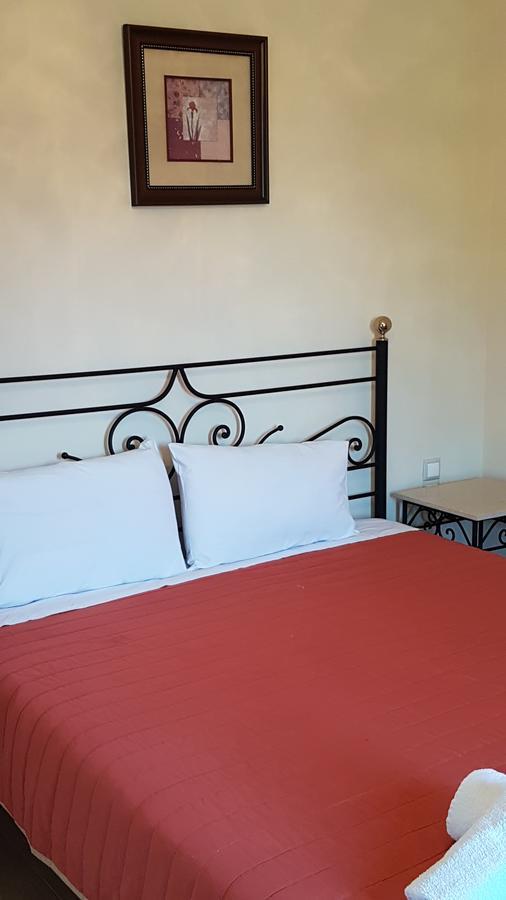 Castello Bellos Villas & Apartments Keri Exterior foto